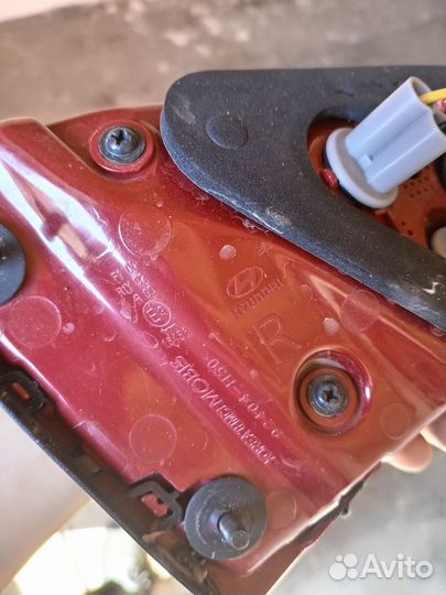 Задний фонарь крышки багажника