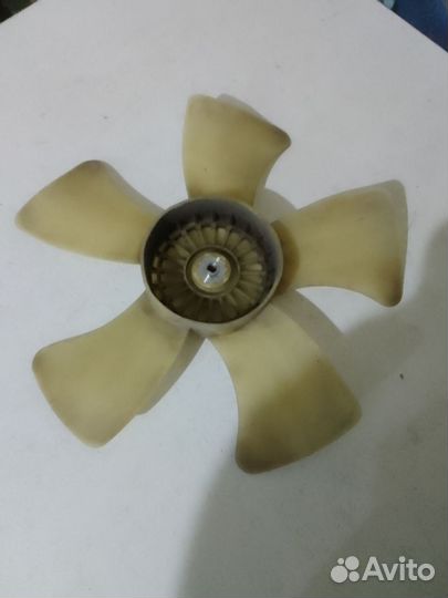 Крыльчатка вентилятора охлаждения Mitsubishi Grand