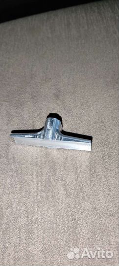 Крепёжная планка, лапка безынерционной катушки