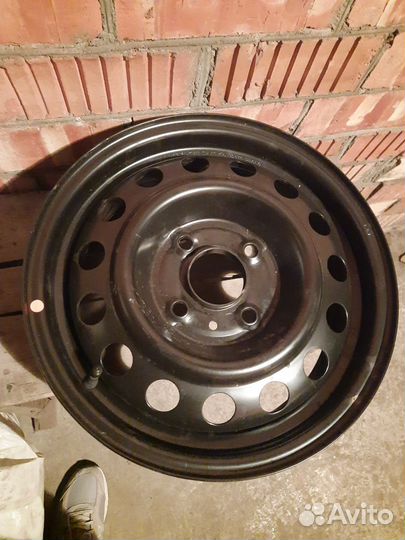 Литые диски r15 hyundai новые с колпаками