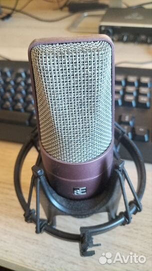 Микрофон Se electronics magneto и Behringer