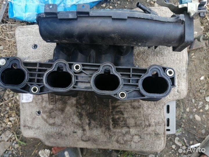 Коллектор впускной Nissan Liberty RM12 QR20