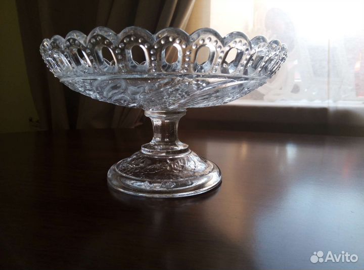 Ваза на ножке фруктовница