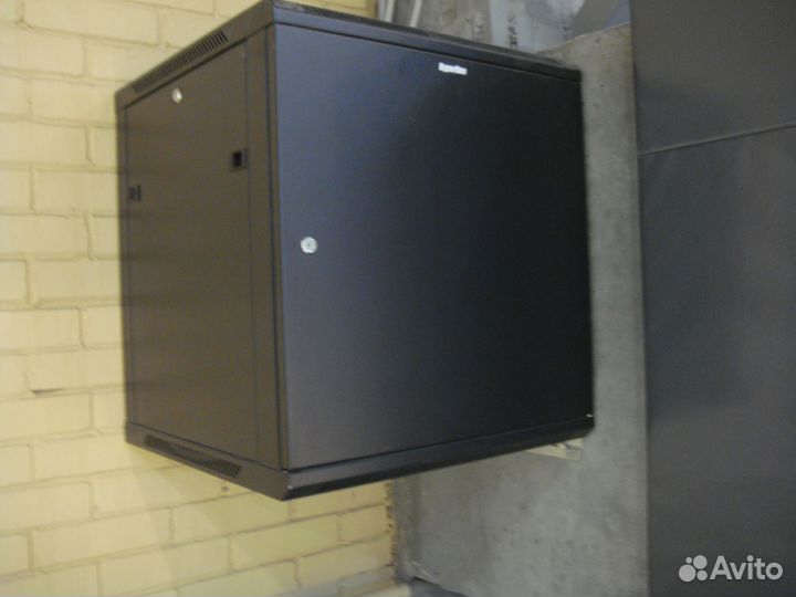 Бригада монтажников слаботочников, электриков