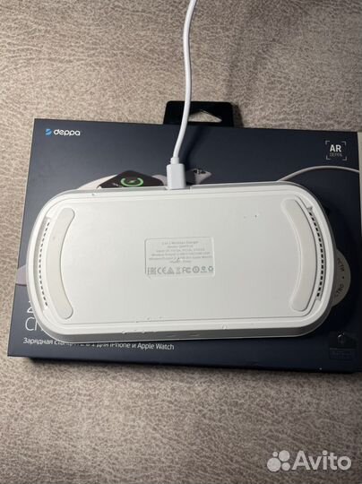 Беспроводная зарядка для телефона и часов