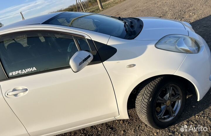 Toyota Vitz 1.0 CVT, 2005, 295 000 км