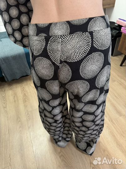 Брючный костюм женский М / 46-48