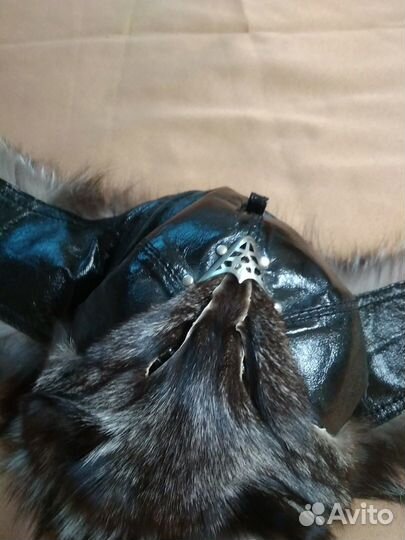 Шапка-ушанка(зимняя) -натуральная кожа и мех енота