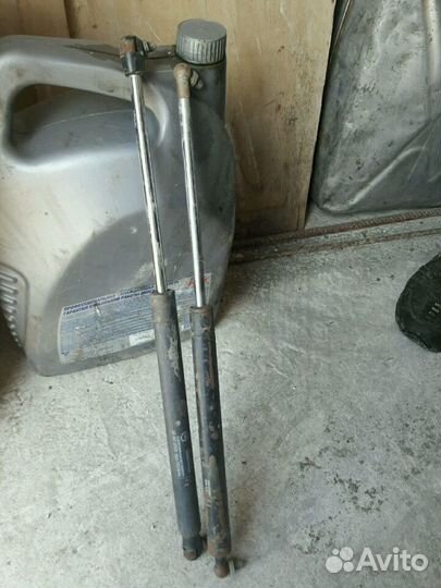 Лифт капота 2110