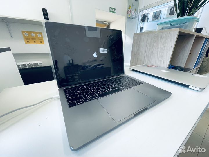 Замена аккумулятора Apple MacBook Air / Pro