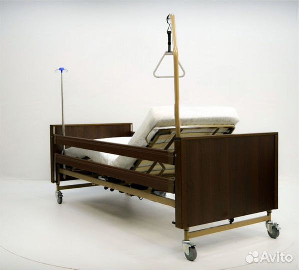 Медицинская кровать функциональная