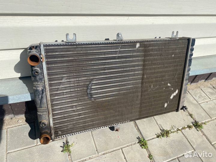 Радиатор охлаждения двигателя LADA 2171 универсал