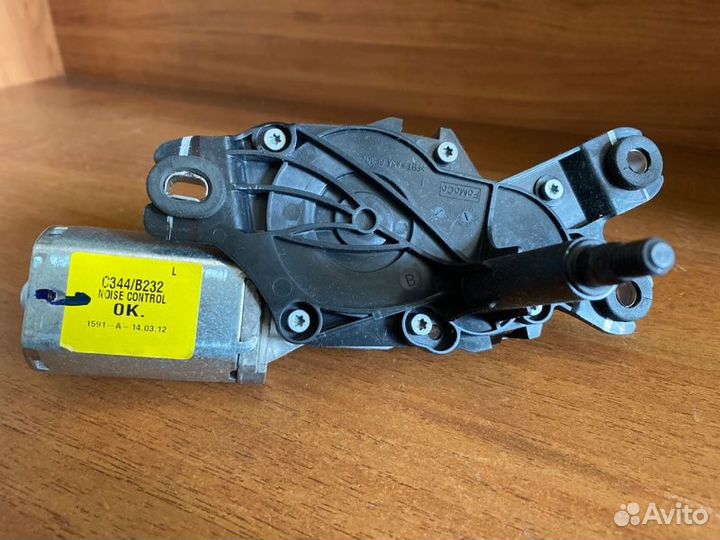 Мотор стеклоочистителя задний Ford C-Max 2010