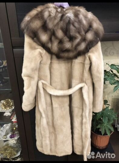 Шуба норковая с соболем 50 52
