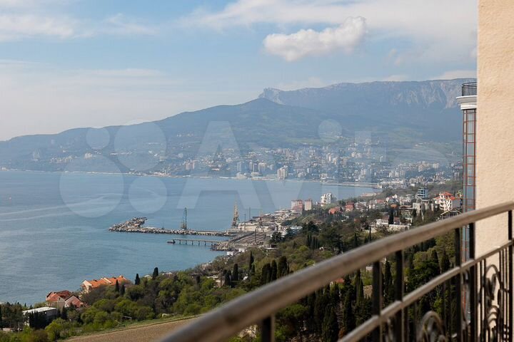 2-к. квартира, 90,9 м², 8/10 эт.