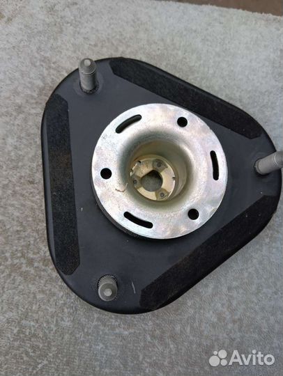 Запчасть на toyota verso авенсис