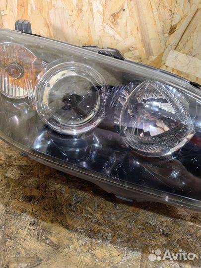 Фара правая Ксенон Мазда 3 BK седан до рестайлинг