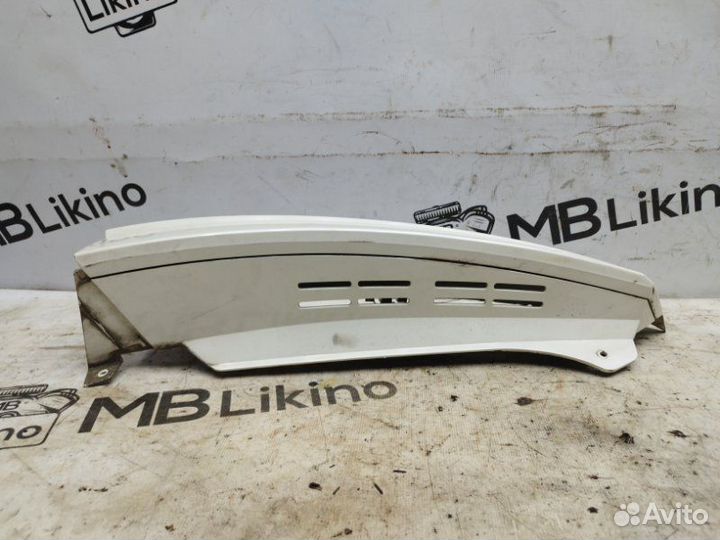 Накладка крыла задняя левая Cadillac Escalade Esv