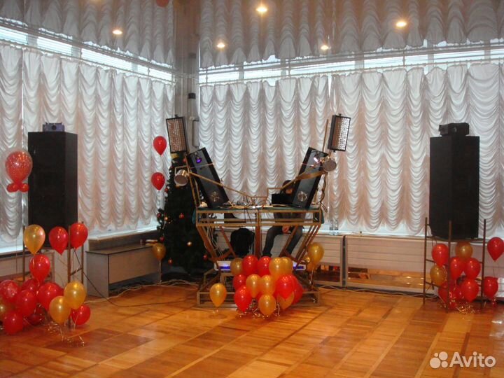 Сцена, звук, подиум, свет