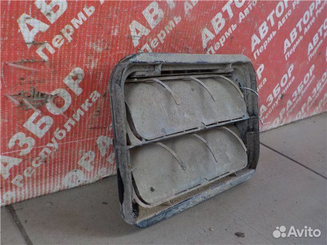 Вентиляционная решетка задняя левая Renault