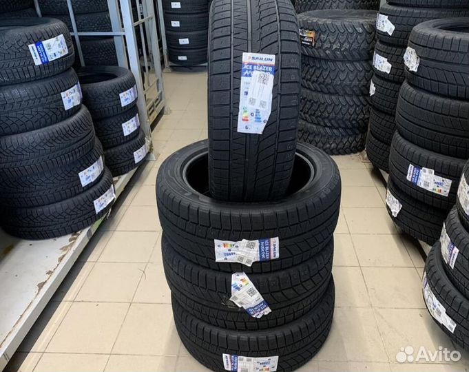 Sailun Ice Blazer Arctic EVO 245/40 R20 99