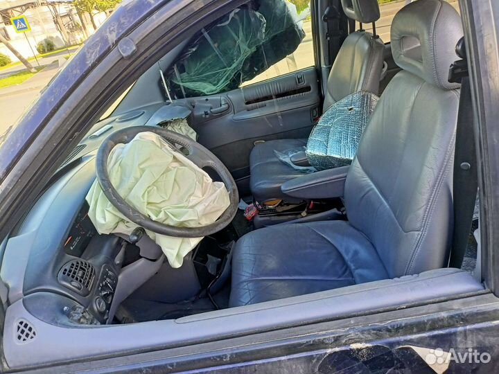 Разбор на запчасти Chrysler Voyager 3