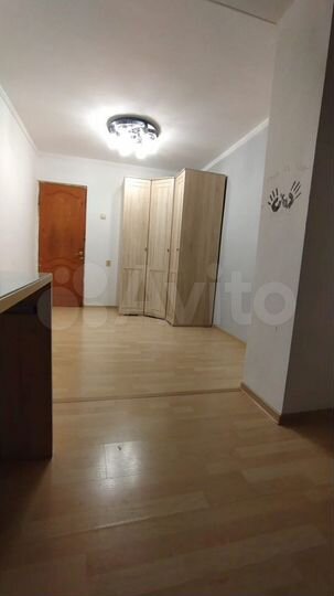 3-к. квартира, 90,4 м², 2/5 эт.