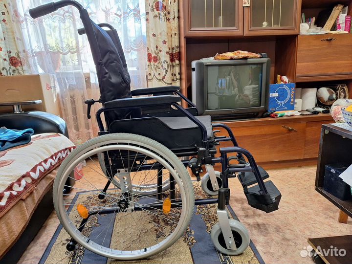 Инвалидная коляска новая