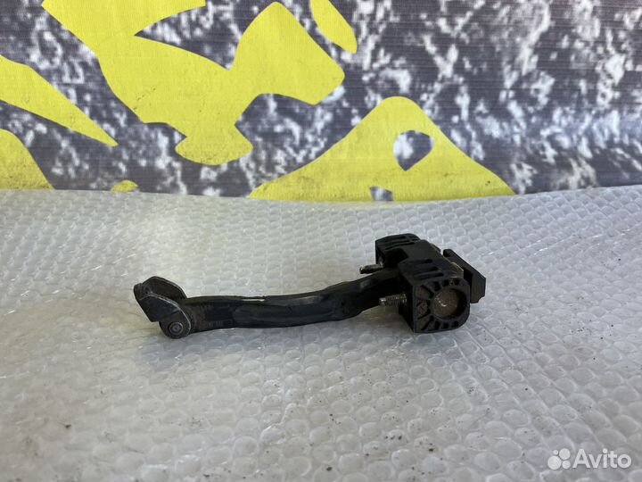 Ограничитель двери передний Астра Н Astra H