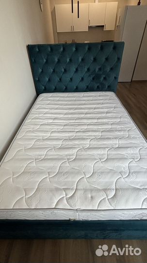 Кровать с матрасом орматек 140*200