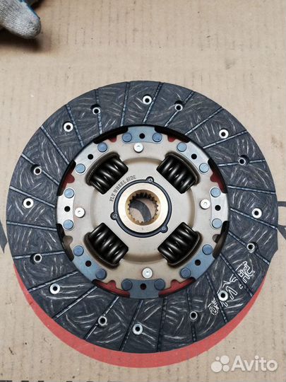 Диск сцепления Valeo FD28 Mazda 323