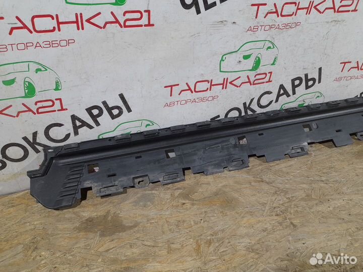 Накладка подножки правая Lexus LX450/460/570 (2007