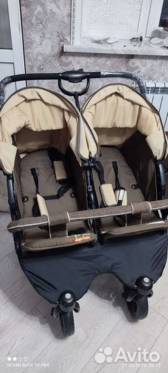 Коляска для двойни