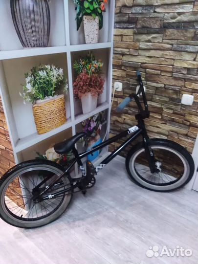 Трюковой велосипед BMX