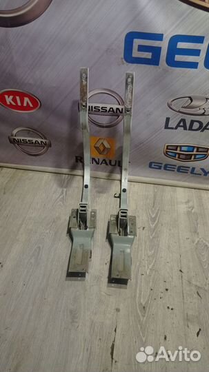 Петля крышки багажника renault fluence Лев