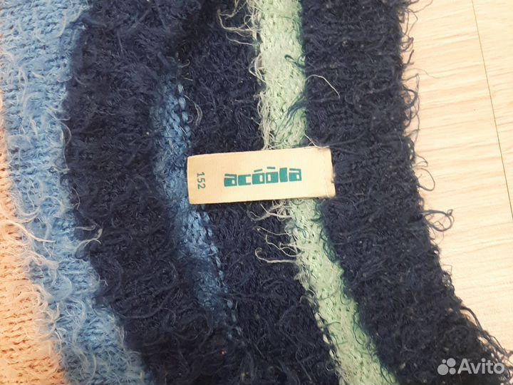 Продам свитер акула рост 152