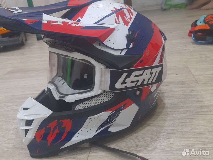 Кроссовый шлем