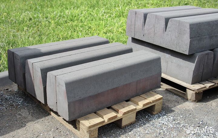 Бордюр дорожный