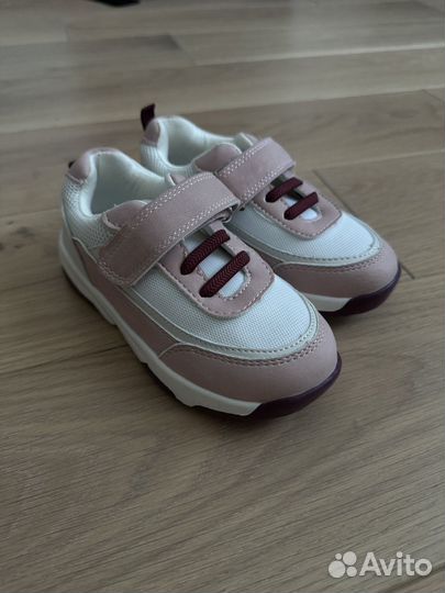 Кроссовки детские Reserved 26 р