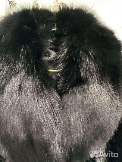 Шуба мутоновая с чернобуркой, норка