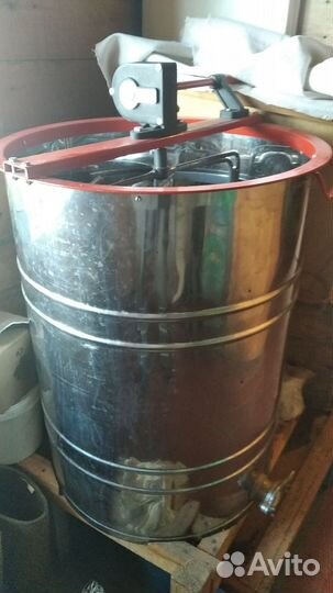 Пчеловодный инвентарь