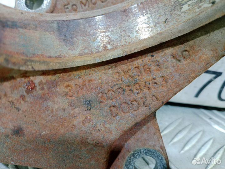 Б/У Кронштейн промежуточного вала Ford#001