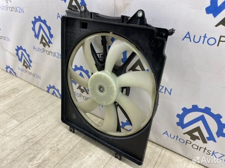 Вентилятор охлаждения двигателя правый Honda Cr-V