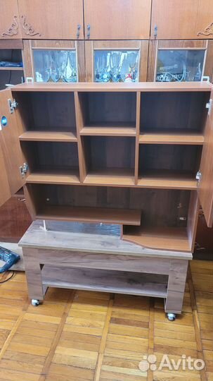 Шкафчик с креплением на стене