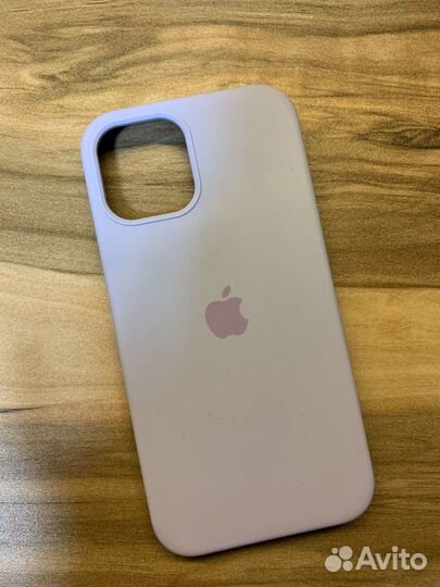 Чехол на iPhone 12