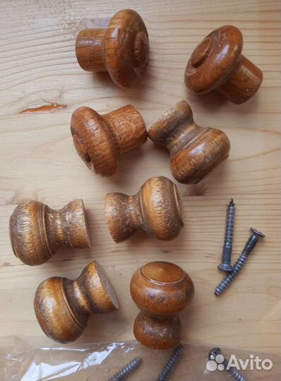 Мебельные ручки. дуб