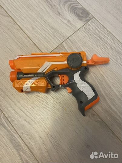 Nerf пистолет