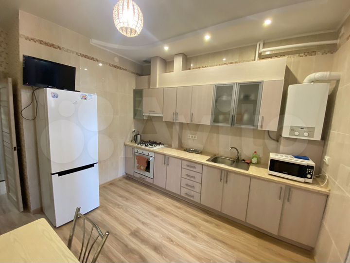 1-к. квартира, 38 м², 1/10 эт.