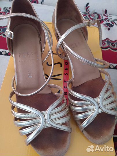 Босоножки для занятий бальными танцами