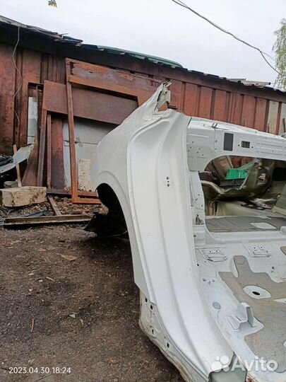 Заднее крыло правое Kia K5